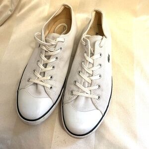 The Lacoste men's Low-Top Sneaker White